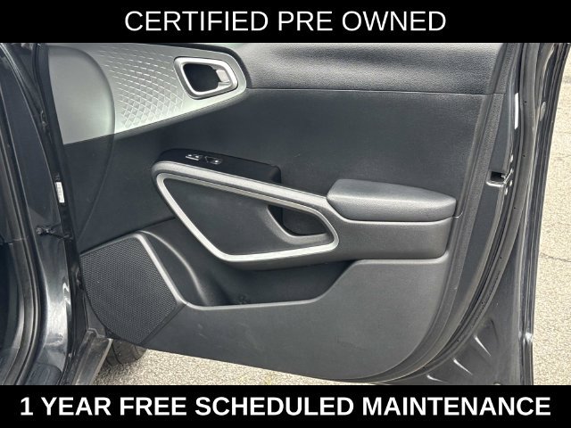 Used 2025 Kia Soul LX w/ LX Technology Package FWD image 8