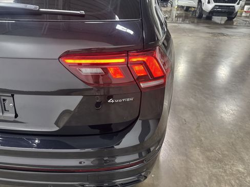 Certified 2024 Volkswagen Tiguan SE R-Line AWD/4WD image 35