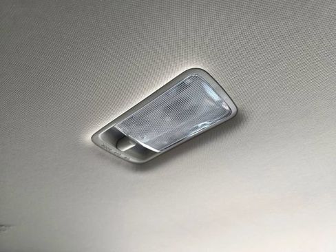 Used 2018 Nissan Rogue SV w/ Premium Package AWD/4WD image 48