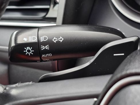 Used 2023 Toyota Camry SE FWD image 20