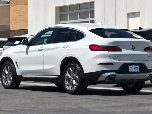 Used 2024 BMW X4 xDrive30i w/ Premium Package AWD/4WD image 5