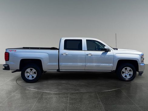 Used 2017 Chevrolet Silverado 1500 LT AWD/4WD image 10