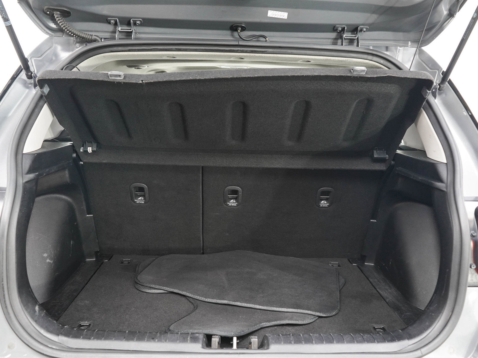 Used 2021 Hyundai Venue SEL w/ Premium Package FWD image 9