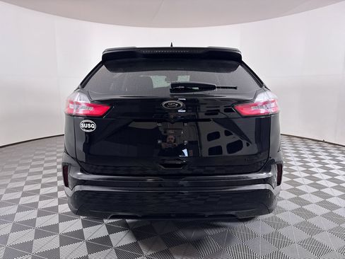 Used 2023 Ford Edge SE w/ Black Appearance Package image 8