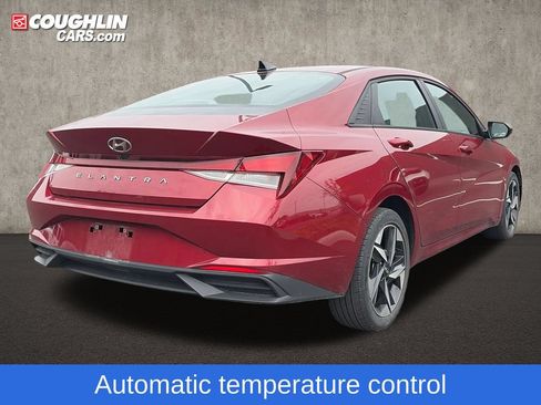 Used 2023 Hyundai Elantra SEL FWD image 9