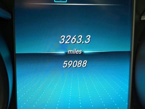 Used 2021 Mercedes-Benz GLC 300 image 19