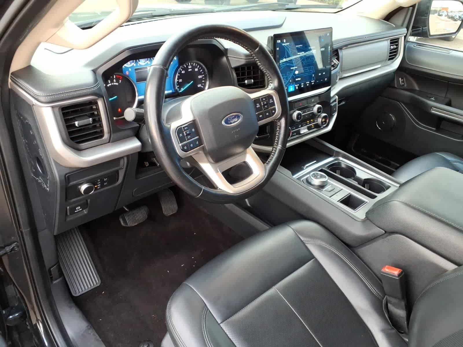 Used 2022 Ford Expedition XLT RWD image 16