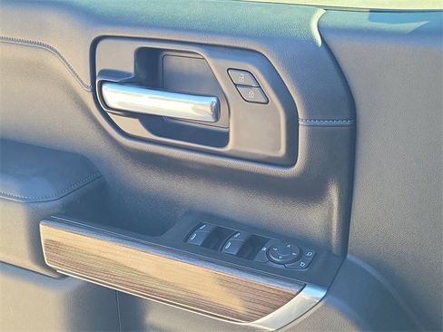 Certified 2021 Chevrolet Silverado 1500 LT Trail Boss w/ Convenience Package II image 17