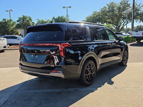 Certified 2026 Kia Carnival SX w/ SX Dark Edition Package FWD image 8