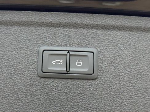 Used 2024 Audi SQ5 Premium Plus w/ Premium Plus Package AWD/4WD image 47
