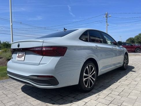 Used 2025 Volkswagen Jetta Sport FWD image 5
