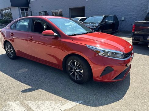 Used 2022 Kia Forte LXS FWD image 1