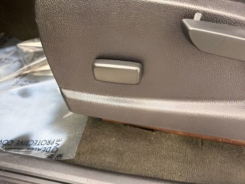 Used 2015 GMC Canyon SLE w/ SLE Convenience Package image 10