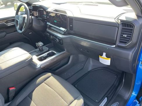 New 2025 Chevrolet Silverado 1500 RST AWD/4WD image 15
