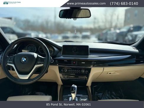 Used 2017 BMW X5 xDrive50i AWD/4WD image 19