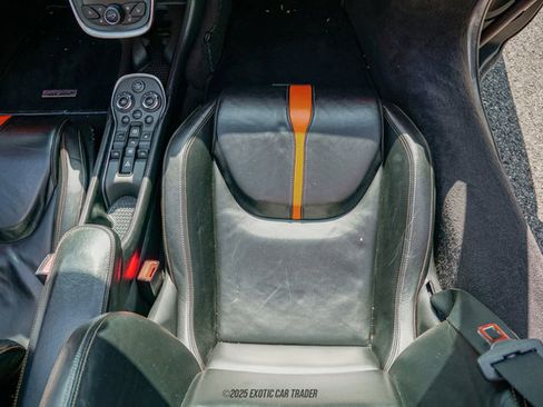 Used 2019 McLaren 570S Spider image 40