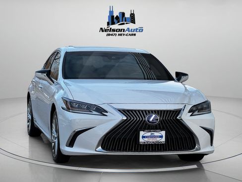 Used 2021 Lexus ES 300h w/ Accessory Package 2 image 2