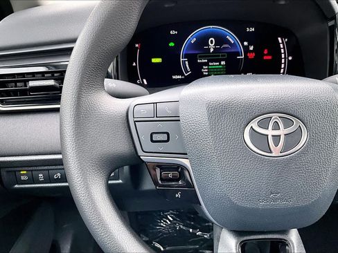 Used 2026 Toyota Camry LE FWD image 23