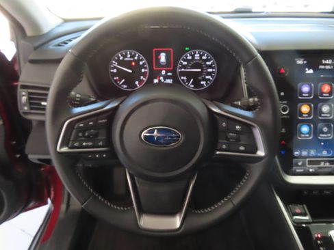 Used 2025 Subaru Outback Premium AWD/4WD image 15