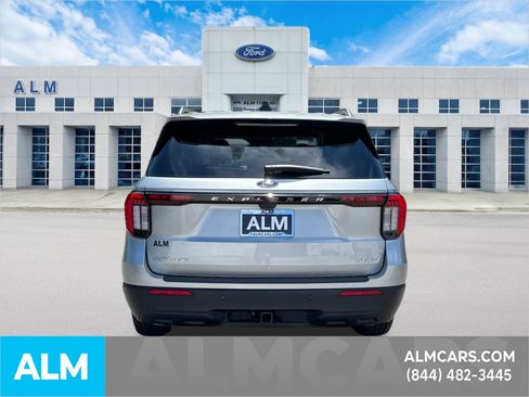 Used 2025 Ford Explorer Active image 7