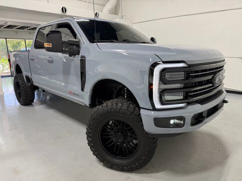 Used 2025 Ford F250 Platinum image 19