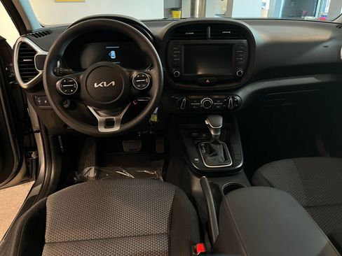 Used 2025 Kia Soul LX w/ LX Technology Package image 33
