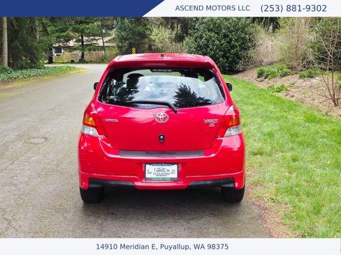 Used 2009 Toyota Yaris S FWD image 4