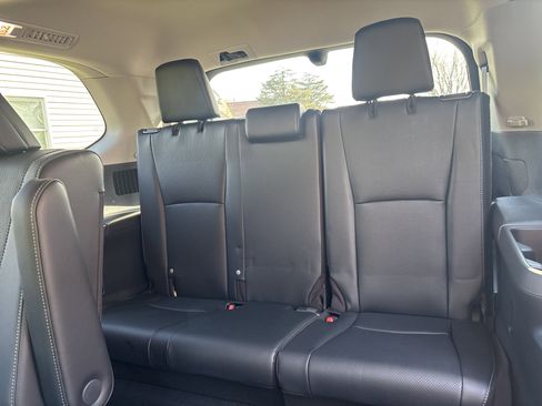 Used 2024 Toyota Grand Highlander Platinum image 15