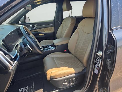 Used 2024 Kia Sorento SX Prestige w/ Olive Brown Leather Package AWD/4WD image 11