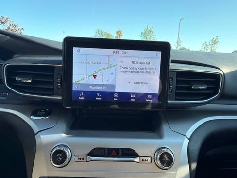 Used 2021 Ford Explorer XLT w/ Equipment Group 202A AWD/4WD image 31