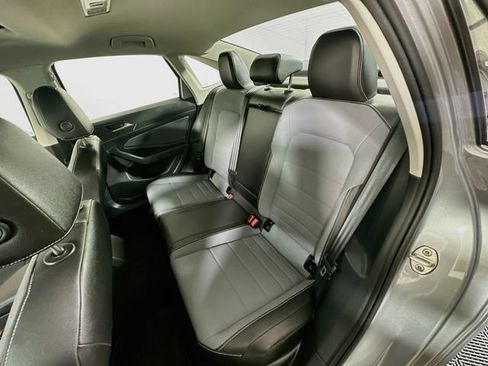 Certified 2025 Volkswagen Jetta SE w/ Sunroof Package FWD image 25