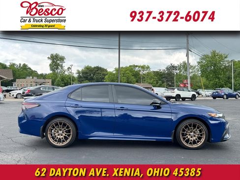 Used 2024 Toyota Camry SE w/ Convenience Package FWD image 3