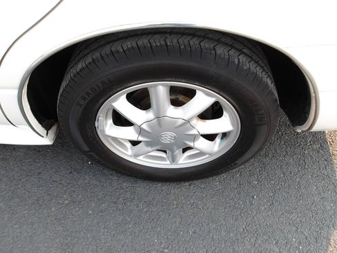 Used 2004 Buick Le Sabre Custom FWD image 22