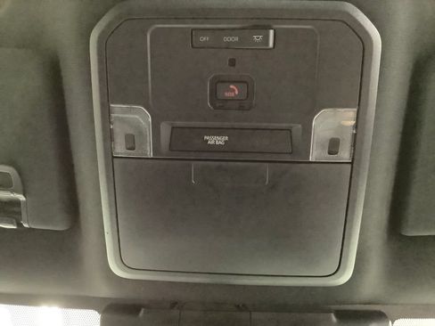 Used 2024 Toyota Tacoma SR5 AWD/4WD image 30