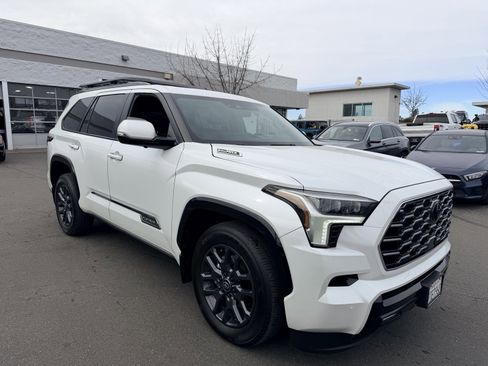 Used 2025 Toyota Sequoia Platinum image 2