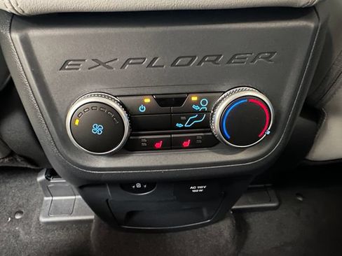 New 2026 Ford Explorer Platinum w/ LUX Leather Package AWD/4WD image 21