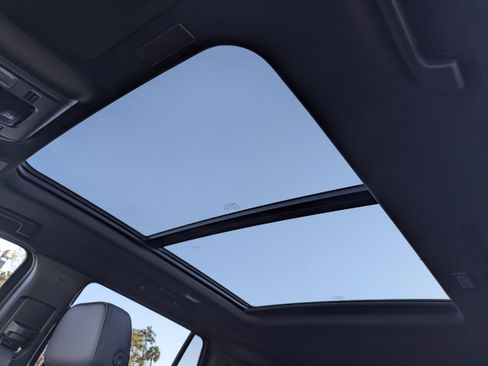 New 2026 GMC Yukon Denali w/ Sun & Power Step Package image 23