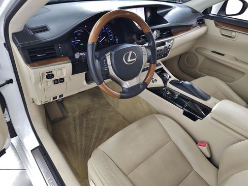 Used 2013 Lexus ES 300h w/ Premium Pkg FWD image 12
