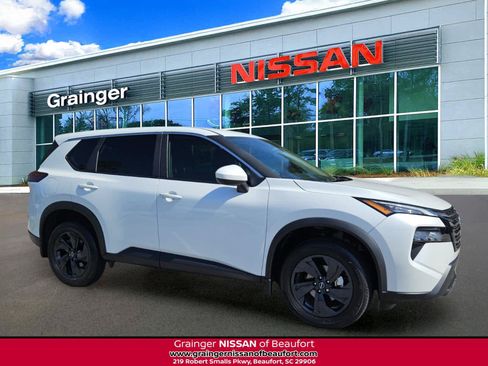 Used 2026 Nissan Rogue SV FWD image 1