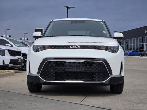 Certified 2025 Kia Soul LX w/ LX Technology Package image 11