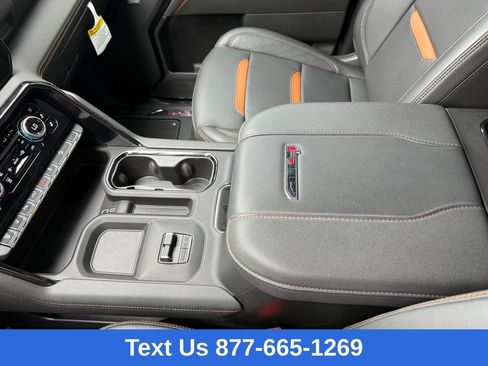 Used 2025 GMC Sierra 2500 AT4 AWD/4WD image 27