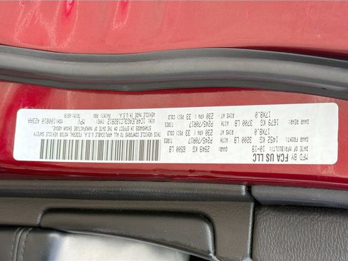 Used 2020 Jeep Grand Cherokee Laredo image 38