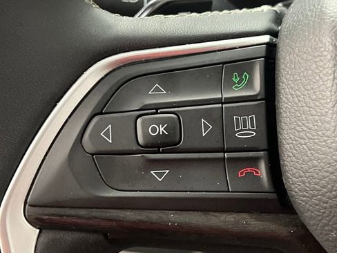 Used 2023 Jeep Grand Cherokee 4WD 4xe image 43