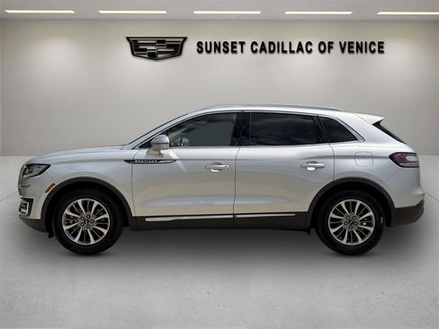 Used 2019 Lincoln Nautilus Select FWD image 6