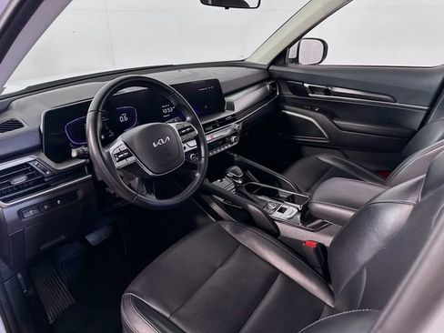 Used 2024 Kia Telluride S image 10