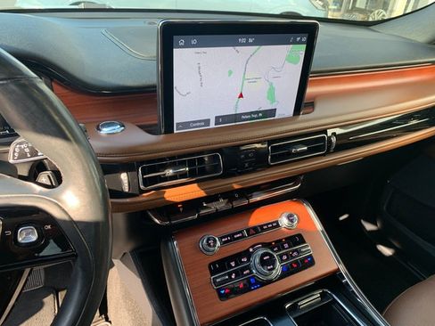 Used 2020 Lincoln Aviator Reserve w/ Elements Package Plus AWD/4WD image 27