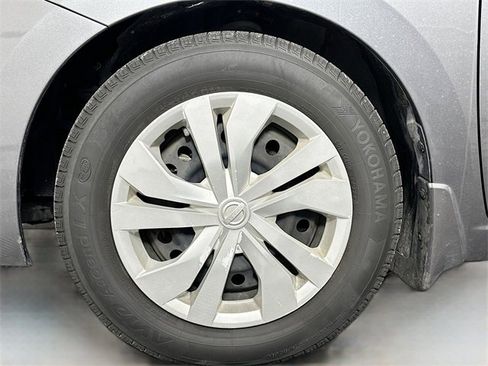 Used 2021 Nissan Versa S image 28