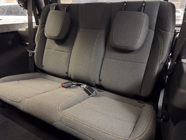 Used 2026 Jeep Wrangler Sport AWD/4WD image 18