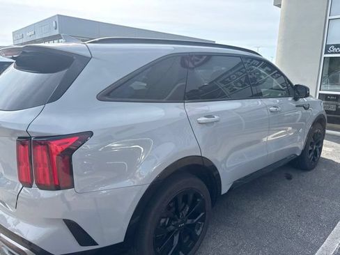 Used 2022 Kia Sorento SX FWD image 4