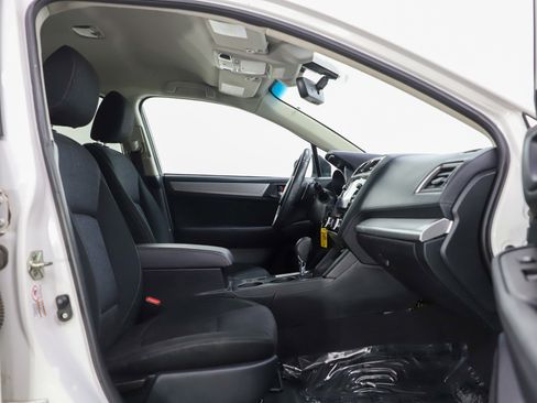 Used 2019 Subaru Outback 2.5i Premium AWD/4WD image 11